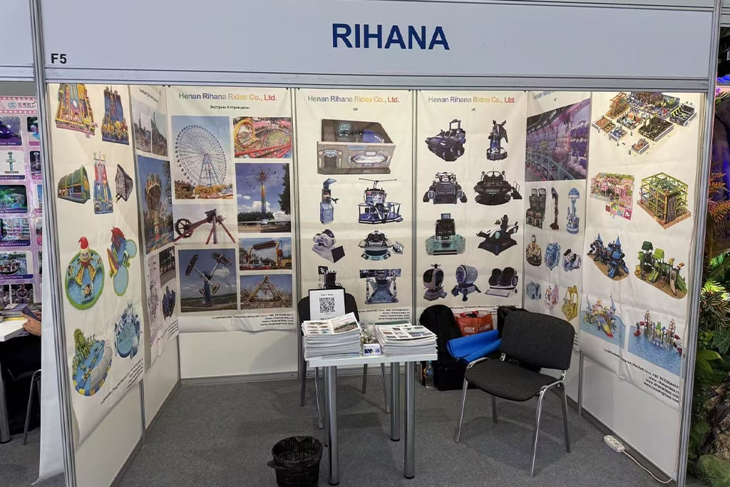 Hooplo Rides booth details at RAAPA EXPO 2025 in Moscow