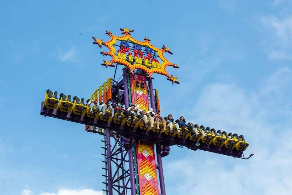 Drop Tower Ride – The Ultimate Thrill for Modern Amusement Parks ...