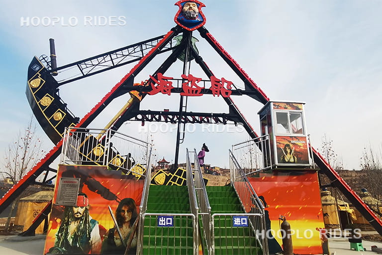 40 seat large pirate ship ride installed in amusement park, high-capacity swinging thrill ride for large venues