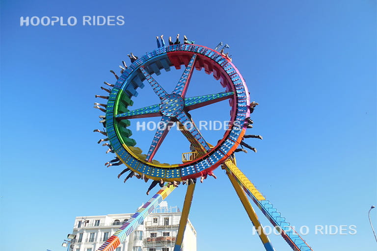 30-seat pendulum thrill ride in an amusement park, large swinging amusement ride for park attractions